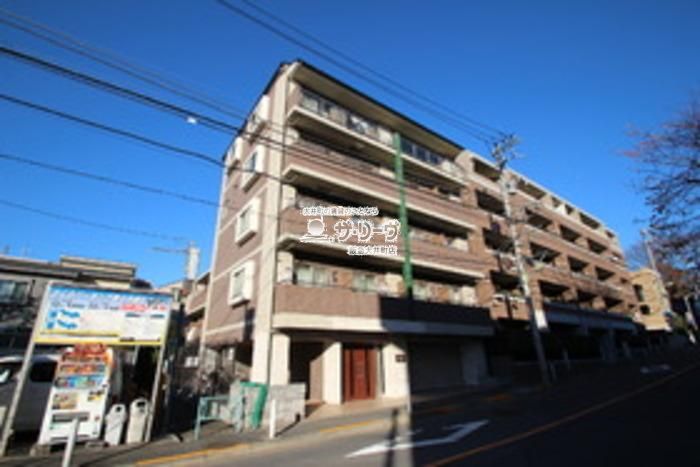 �O�����f�B�[�����X�� 102 �����O��