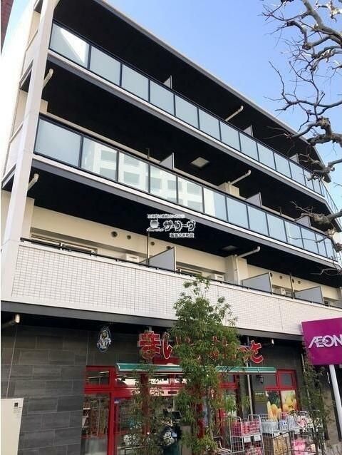 �A�X�g���A �����O��