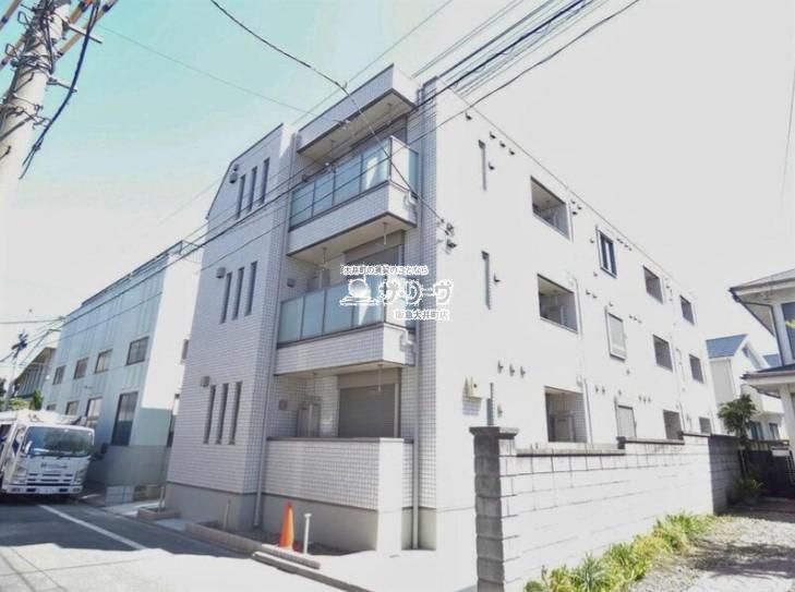 �O���[�X�E�J�[�T �����O��